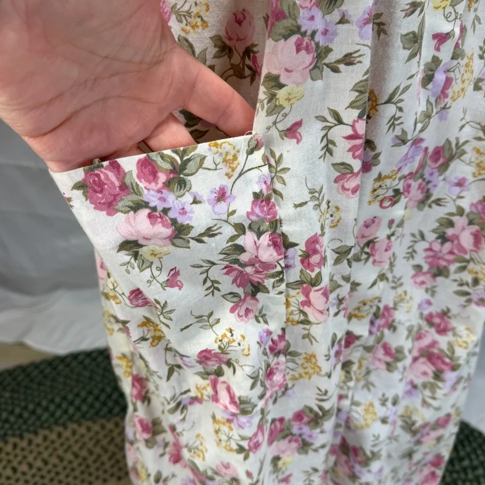 Vintage loungewear house
